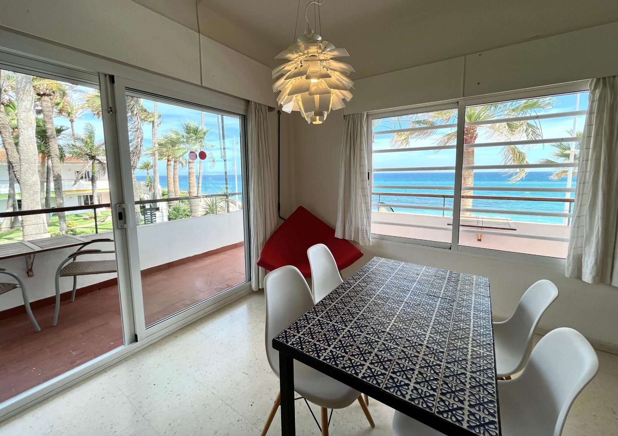 Apartamentos Playa Torrecilla เนร์คา ภายนอก รูปภาพ