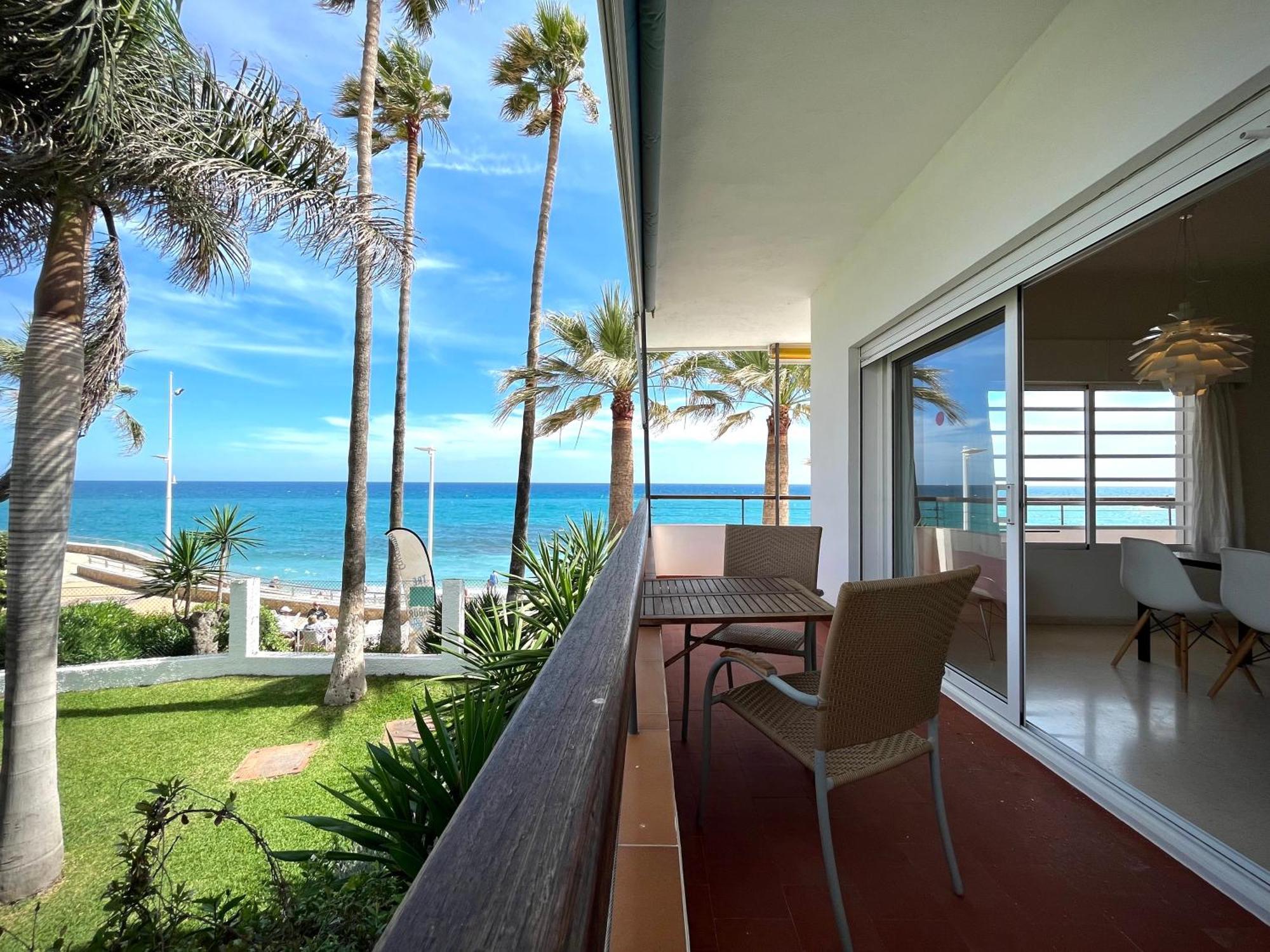 Apartamentos Playa Torrecilla เนร์คา ภายนอก รูปภาพ