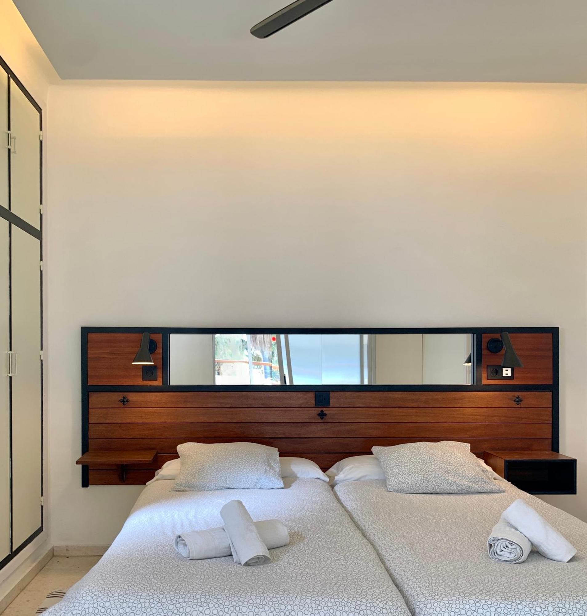Apartamentos Playa Torrecilla เนร์คา ภายนอก รูปภาพ
