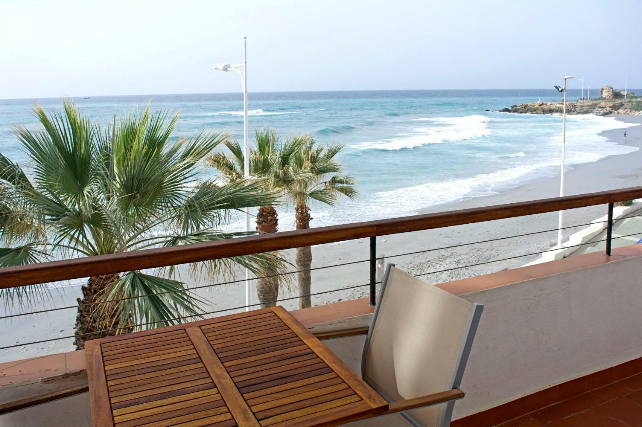 Apartamentos Playa Torrecilla เนร์คา ภายนอก รูปภาพ